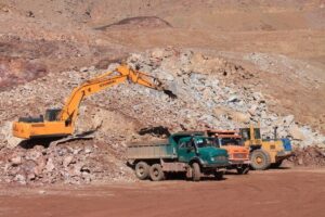 فقط نیمی از معادن گناباد فعال است